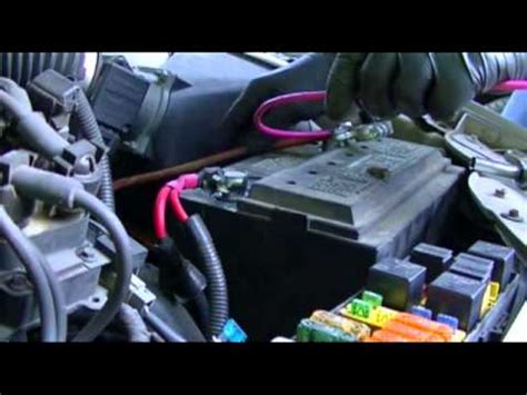 2005 ford taurus battery junction box|Ford Taurus battery drain problems.